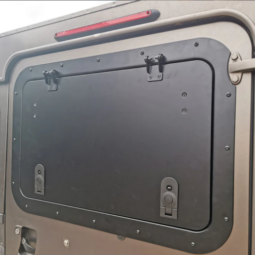 Gullwing rear door