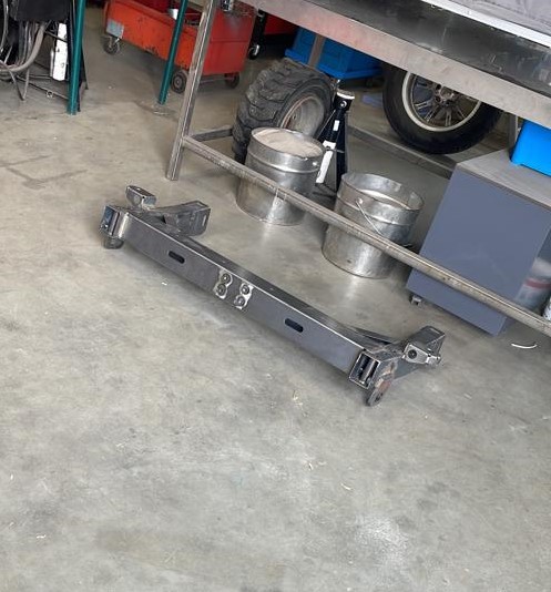 nieuw chassisdeel nissan patrol